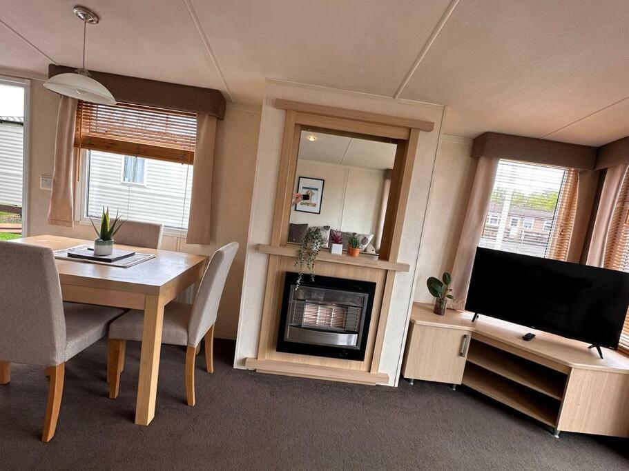 Swift Moselle 2 Bedroom Parkhome - Uddingston, Glasgow エクステリア 写真